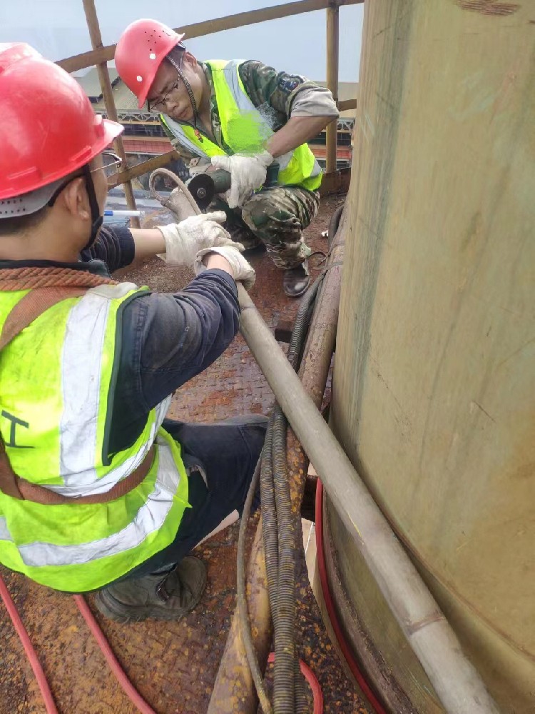 我司為湖北某鋼廠高爐放散點(diǎn)火現(xiàn)場(chǎng)施工改造